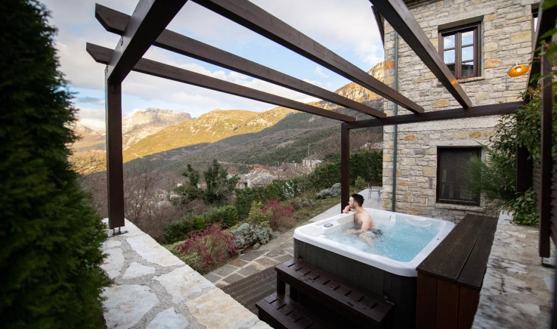 Outdoor Jacuzzi